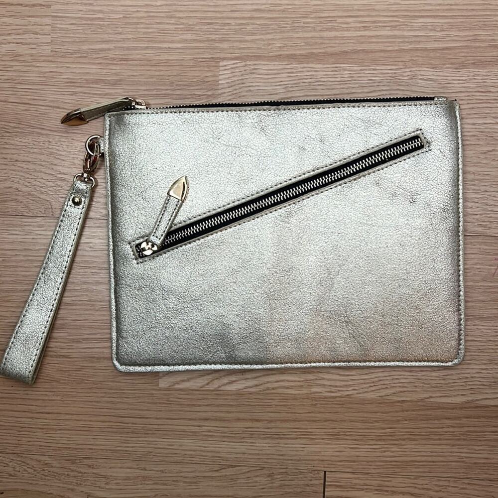 Metallic zippered wristlet clutch